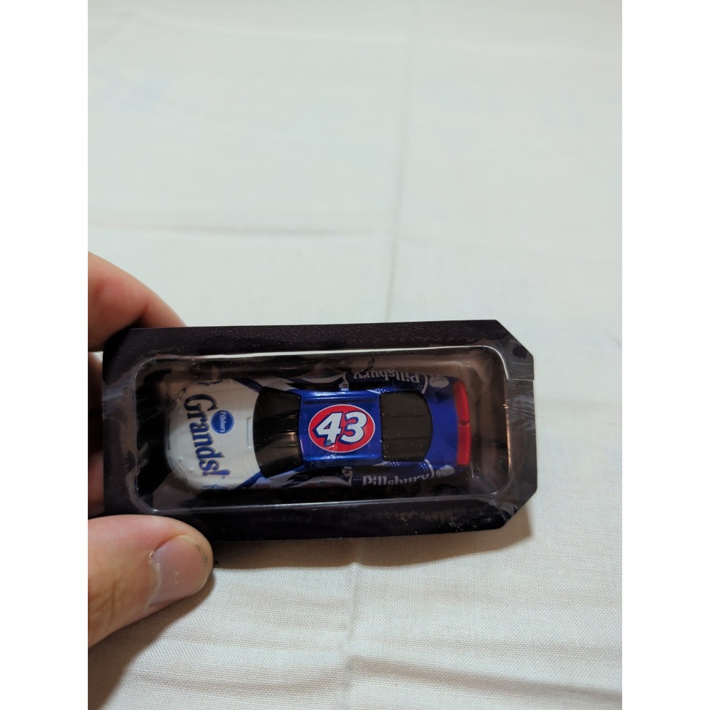 2002 NASCAR #43 John Andretti Pillsbury Doughboy Grands Dodge Intrepid 1/64